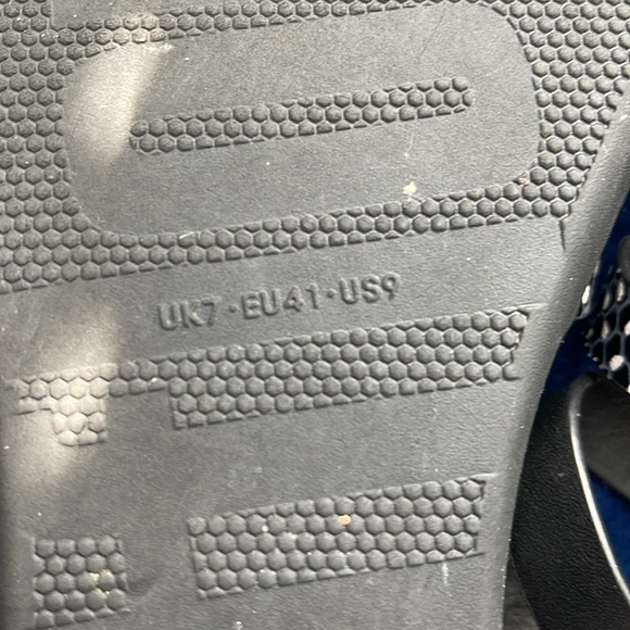 Ankle strap fit flop sandals - Picture 6 of 6